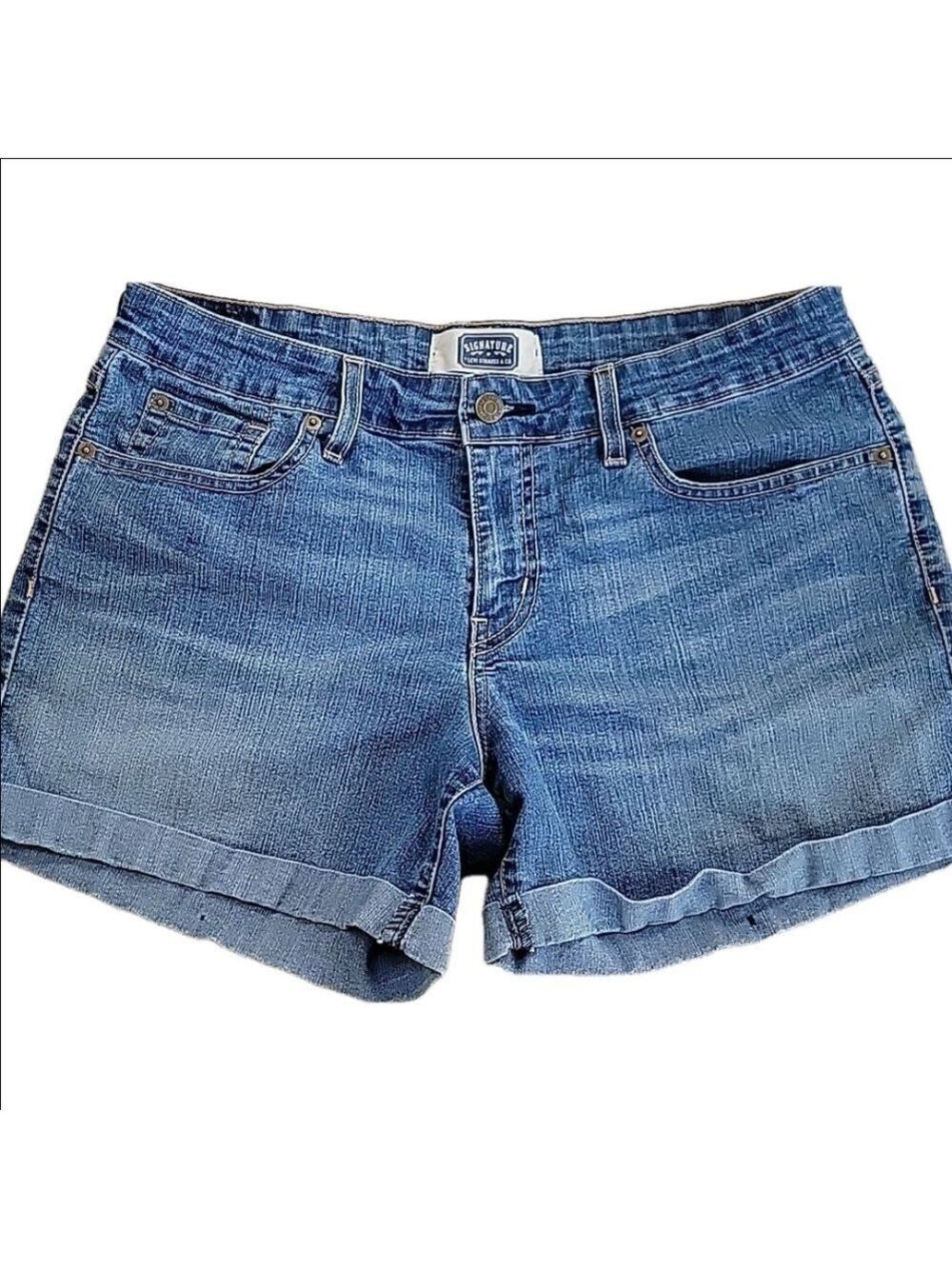 Levis Classic Denim Shorts with Cuff Size 12 EUC
